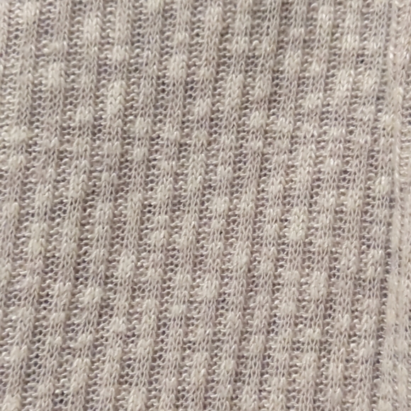 Sweater / Top - Picture 6 of 7